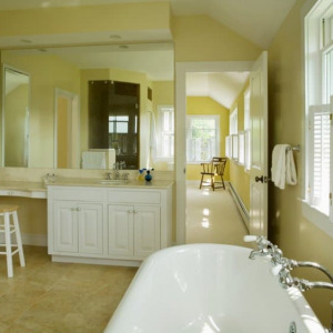 ANTIQUE FARMHOUSE MASTER BATH