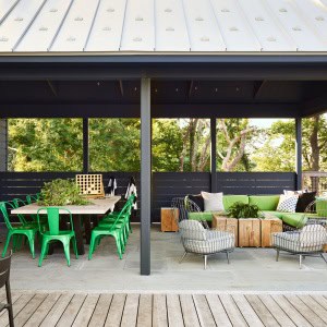 The L shape allows for an enclosed exterior space on one side and open space on the other, allowing for both sunny and shady spaces. 