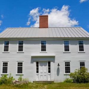 The farmhouse was constructed in 1790.  It is a fine example of Federal-era construction, Extensive renovation and repair returned the house to its mid-19th century glory