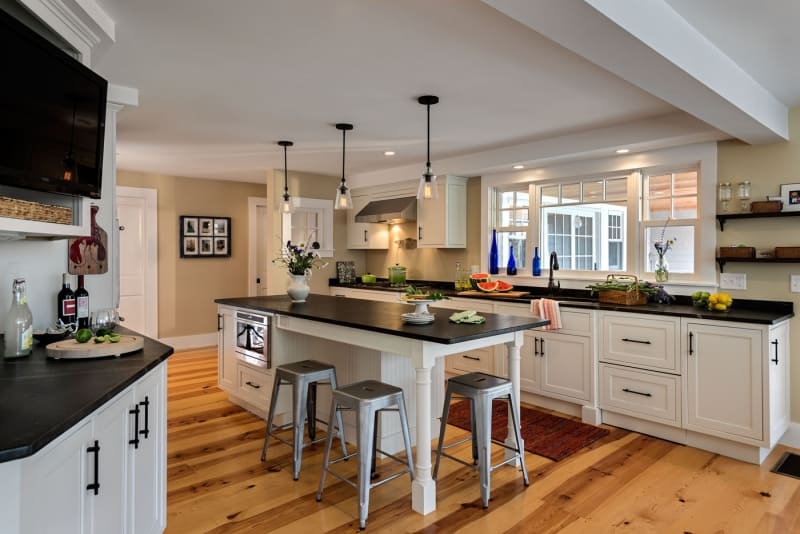 MAINE COTTAGE KITCHEN REMODEL