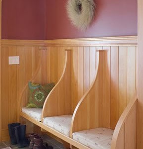 Lakefront  Lodge Entry