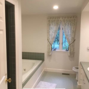 21-Master-Bath-BEFORE