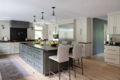 TRADITIONAL MEETS MODERN: ECLECTIC KITCHEN REMODEL